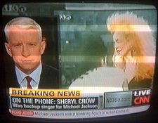 Breaking a Story on Social Media